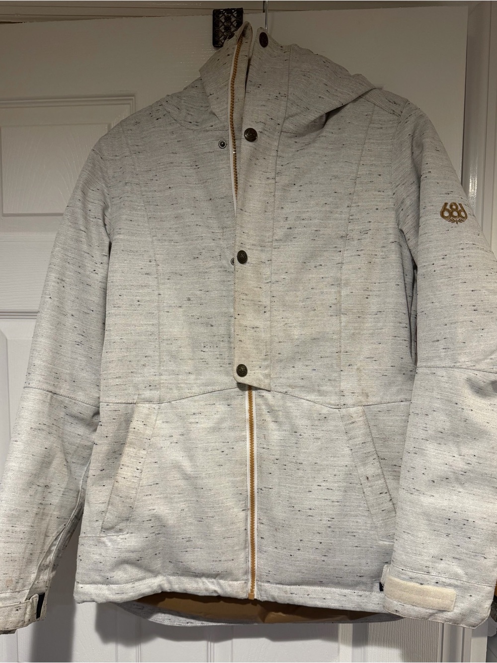 686 woman's Cream Hooded Jacket